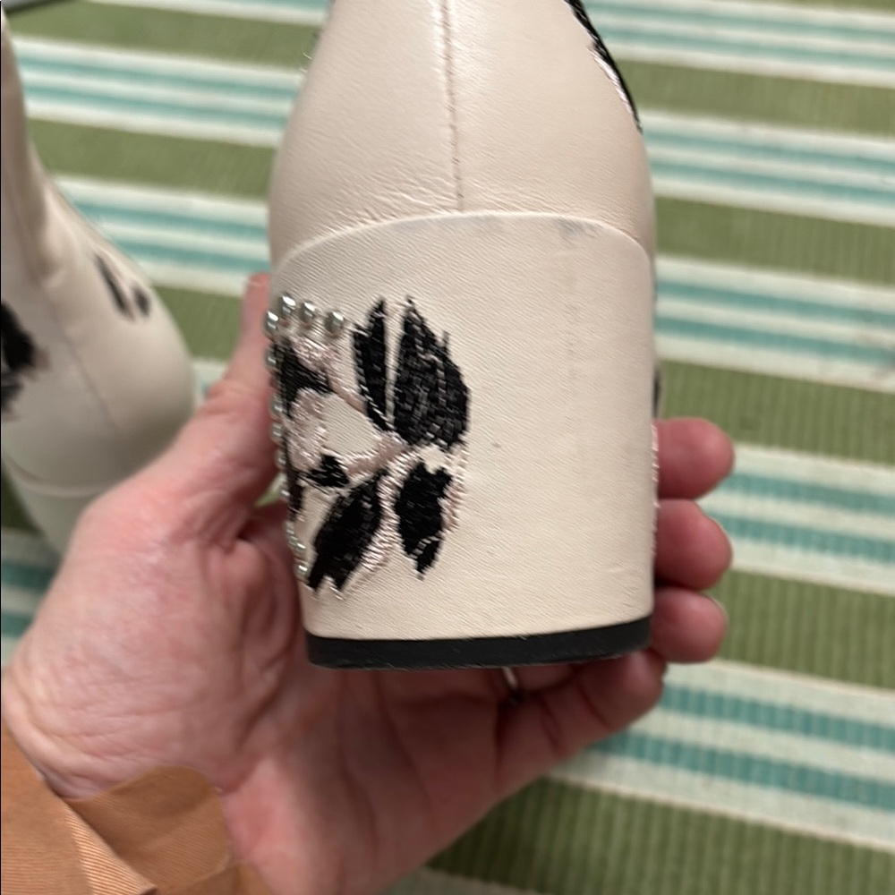Dolce Vita White and Black Ankle Boots - embroidered leather - Picture 6 of 16